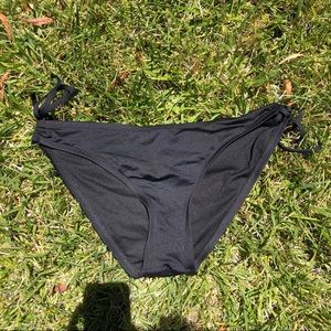 Black bikini bottoms